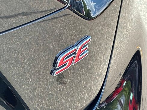 Used 2021 Toyota Corolla SE w/ Carpet Mat Package (TMS) FWD image 16