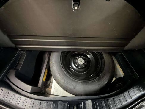 Used 2013 Toyota RAV4 XLE image 8