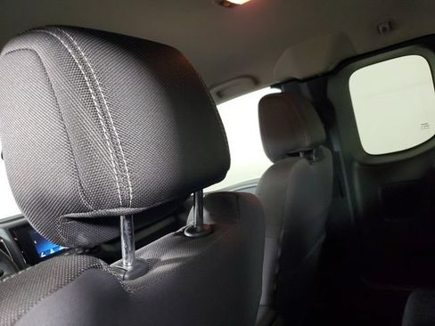 Used 2022 Nissan Frontier SV RWD image 12