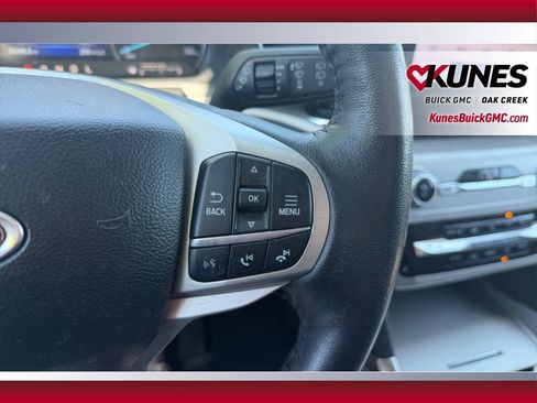 Used 2023 Ford Explorer XLT w/ Equipment Group 202A AWD/4WD image 30