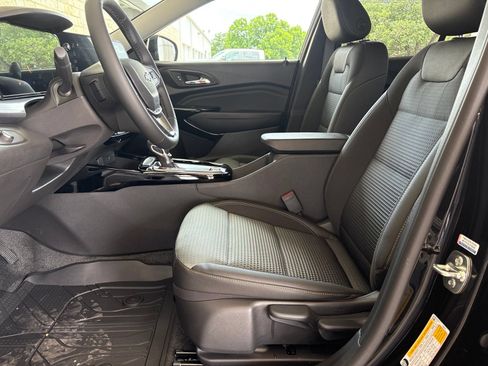 New 2026 Chevrolet Trax LT w/ Driver Confidence Package FWD image 12