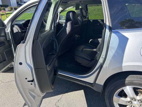 Used 2015 Chevrolet Traverse LTZ image 7