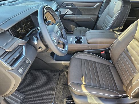 New 2026 GMC Acadia Denali Ultimate image 9