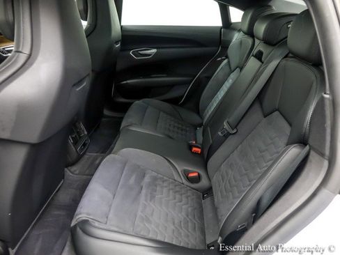 Used 2022 Audi e-tron GT Premium Plus image 14