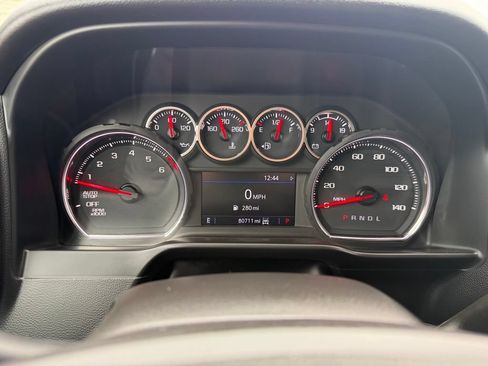 Used 2021 Chevrolet Silverado 1500 LT AWD/4WD image 14