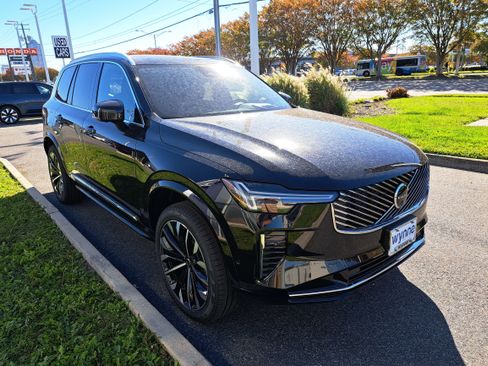 New 2026 Volvo XC90 B6 Ultra image 2