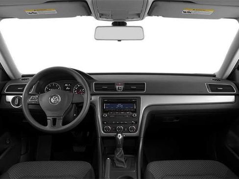 Used 2014 Volkswagen Passat TDI SE FWD image 5