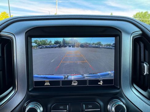 Used 2021 GMC Sierra 1500 SLT w/ SLT Convenience Package AWD/4WD image 25