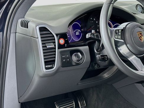 Certified 2023 Porsche Cayenne S Platinum image 11