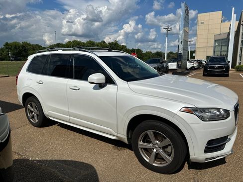 Used 2016 Volvo XC90 T5 Momentum FWD image 5