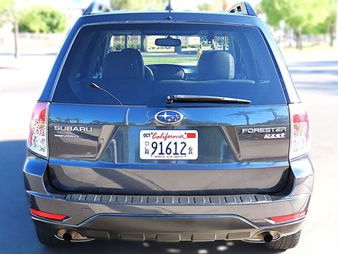 Used 2013 Subaru Forester 2.5X Premium w/ All-Weather Plus Pkg AWD/4WD image 5