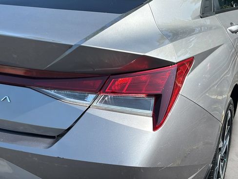 Certified 2023 Hyundai Elantra SEL w/ Convenience Package FWD image 13