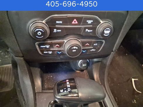 Used 2018 Dodge Charger SXT w/ Blacktop Package image 20