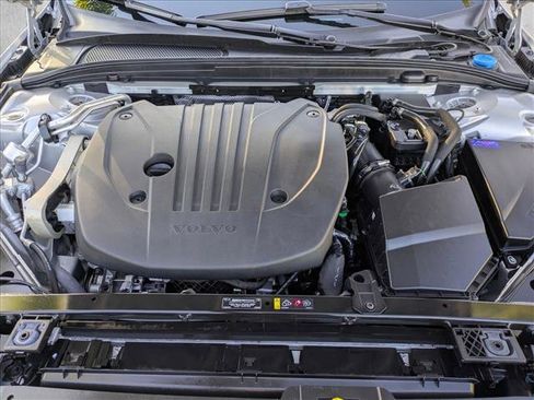 Used 2024 Volvo S60 B5 Plus image 22