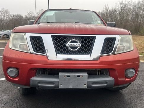 Used 2012 Nissan Frontier SV w/ SV Premium Utility Pkg image 3