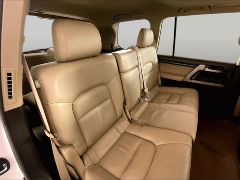 Used 2011 Toyota Land Cruiser w/ Upgrade Pkg AWD/4WD image 18