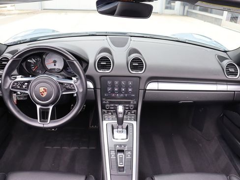 Used 2017 Porsche 718 Boxster S image 15