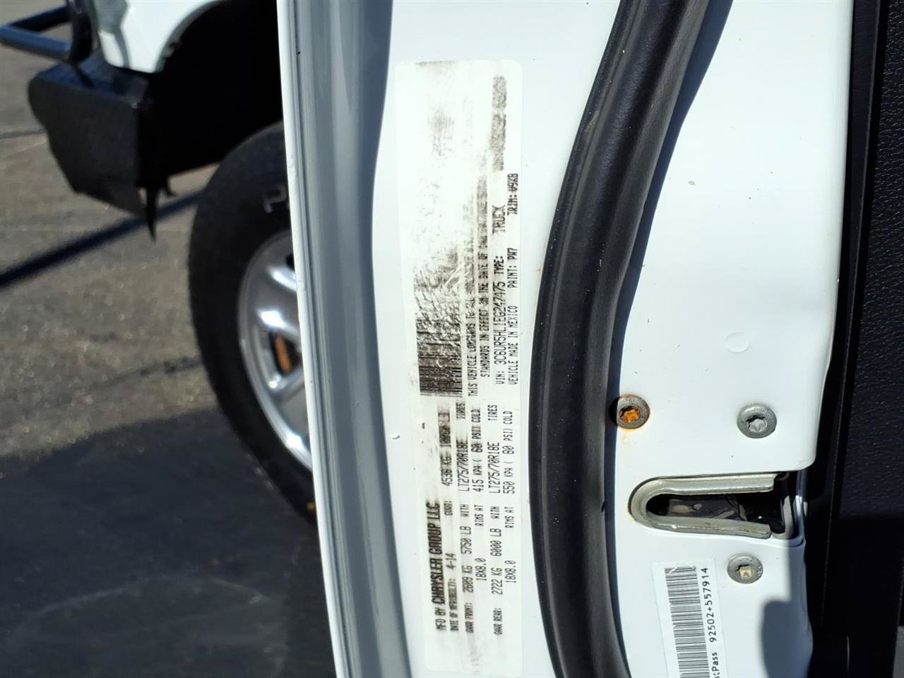 Used 2014 RAM 2500 Tradesman w/ Chrome Appearance Group AWD/4WD image 31