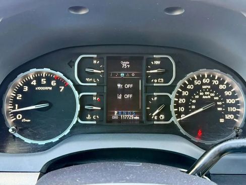 Used 2018 Toyota Tundra SR5 image 20