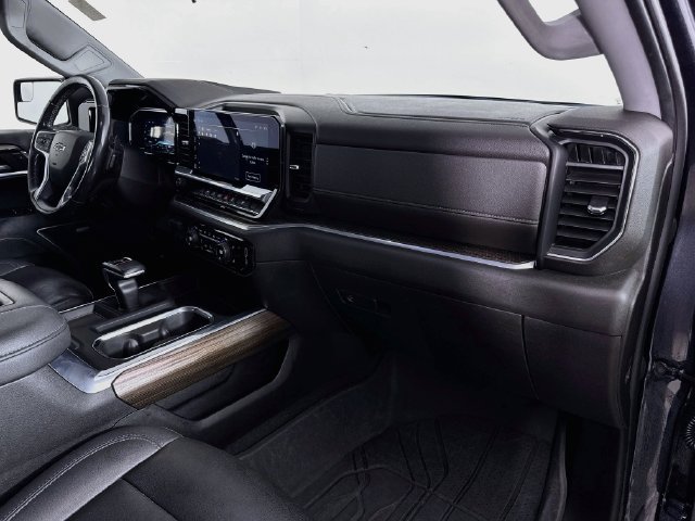 Used 2022 Chevrolet Silverado 1500 RST w/ Convenience Package II AWD/4WD image 34