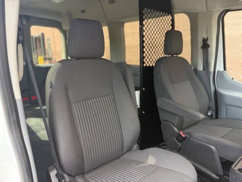 Used 2015 Ford Transit 150 XLT RWD image 14
