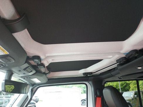 New 2023 Jeep Wrangler Unlimited Rubicon 4xe image 19