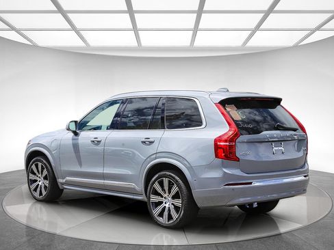 Used 2025 Volvo XC90 T8 Ultra w/ Protection Package Premier AWD/4WD image 2