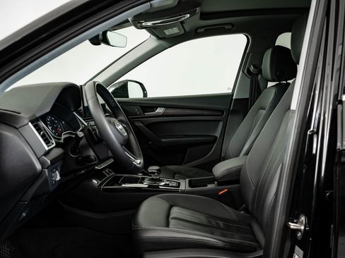 Used 2023 Audi Q5 2.0T Premium w/ Convenience Package image 23