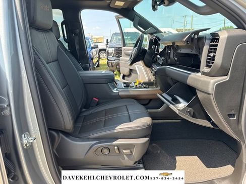 Used 2025 Chevrolet Silverado 3500 High Country w/ High Country Premium Package AWD/4WD image 32