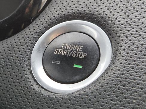 Used 2019 Cadillac XT5 Luxury image 18