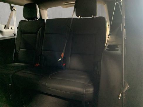Used 2024 GMC Yukon XL Denali AWD/4WD image 19
