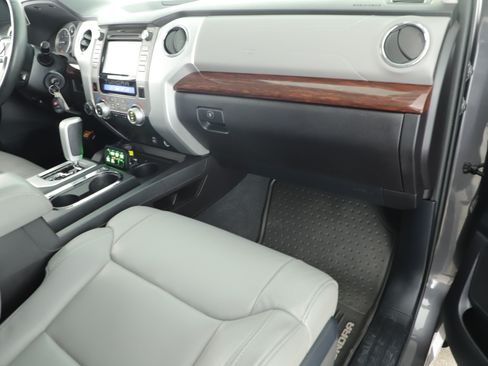 Used 2015 Toyota Tundra Limited AWD/4WD image 18