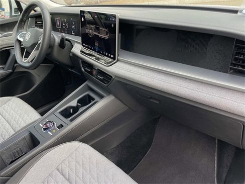 Used 2025 Volkswagen Tiguan S image 27