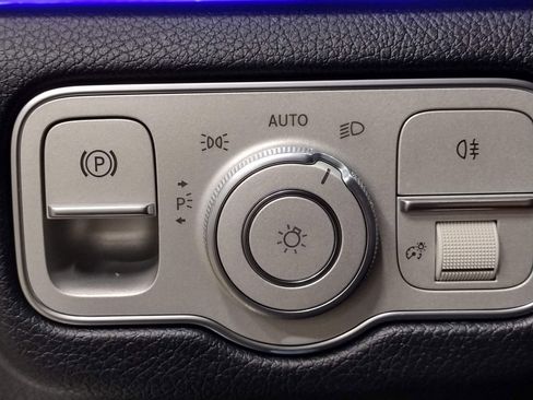 Used 2020 Mercedes-Benz GLE 350 4MATIC image 28