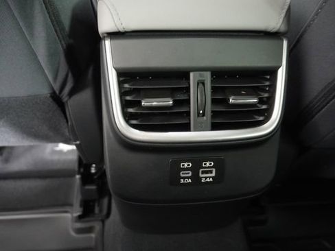 Certified 2025 Subaru Outback Premium image 33