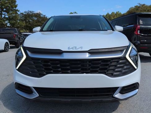 Used 2023 Kia Sportage LX image 8