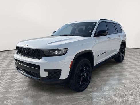 Used 2023 Jeep Grand Cherokee L Laredo AWD/4WD image 4