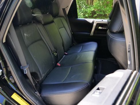 Used 2023 Toyota 4Runner Limited AWD/4WD image 31
