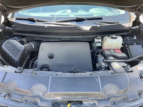 Used 2020 Chevrolet Traverse LT w/ Driver Confidence II Package FWD image 27