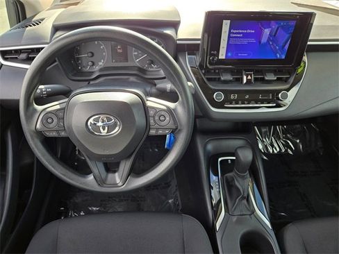 Certified 2025 Toyota Corolla LE image 12