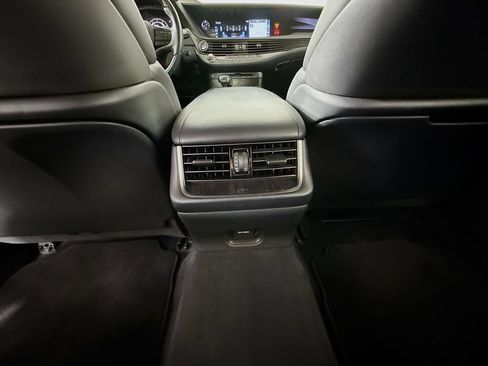 Used 2019 Lexus LS 500 RWD image 26