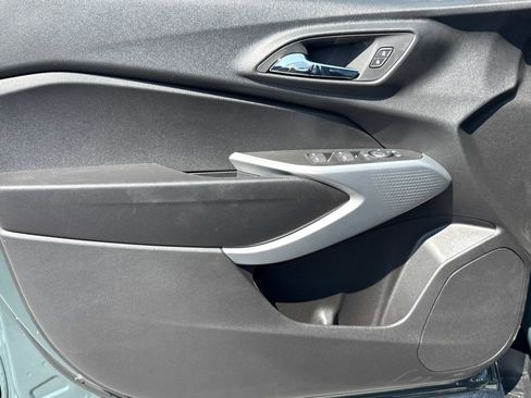 New 2025 Chevrolet Trax LS w/ LS Convenience Package image 9