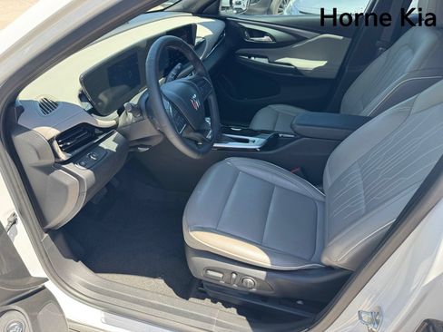Used 2025 Buick Envista Avenir FWD image 10