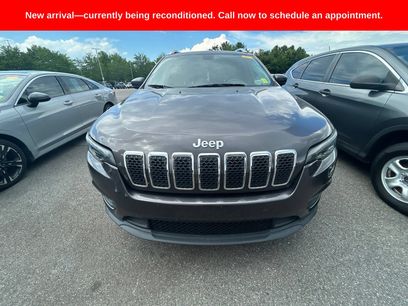 Used 2019 Jeep Cherokee Latitude Plus w/ Comfort/Convenience Group