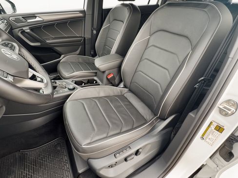Used 2023 Volkswagen Tiguan SEL R-Line AWD/4WD image 5