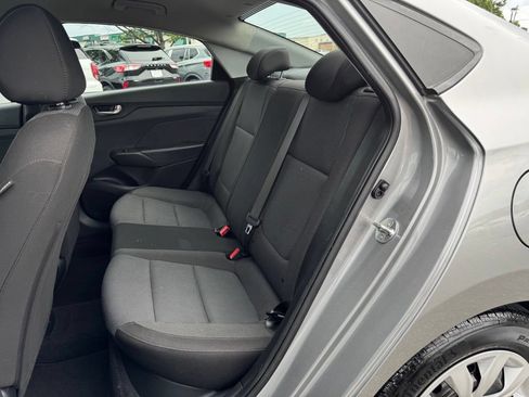 Used 2022 Hyundai Accent SE FWD image 13