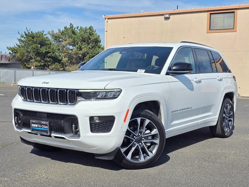 Used 2024 Jeep Grand Cherokee Overland AWD/4WD image 33