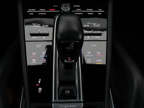 Used 2020 Porsche Cayenne Turbo image 34