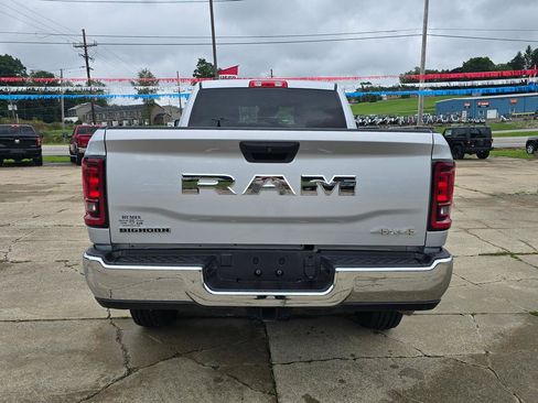 Used 2026 RAM 2500 Big Horn AWD/4WD image 4