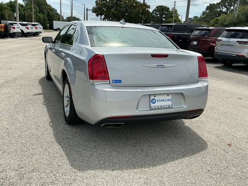 Used 2023 Chrysler 300 Touring RWD image 7